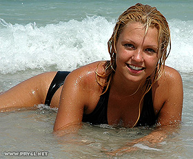 Dagmar rov - Miss Pehrada 2007 - na ostrov Djerba uvajc si hlavn vhru v souti (foto z archivu Dagmar rov)